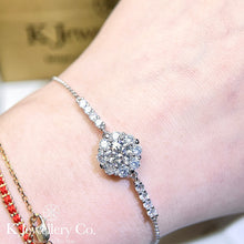 將圖片載入圖庫檢視器 Moissanite Blossom Bracelet 莫桑石流綻放手鏈