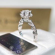 Load image into gallery viewer Moissanite Vintage Noble Ring Moissanite Vintage Royal Ring