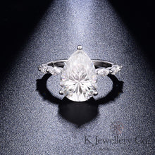 Load image into gallery viewer Moissanite Pear 5ct Ring (5 carats)