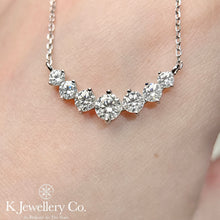 將圖片載入圖庫檢視器 Moissanite Smile Necklace 莫桑石七星微笑頸鏈