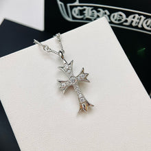 將圖片載入圖庫檢視器 Cubic Zirconia Cross Necklace 高碳鑽純銀雙十字架頸鏈
