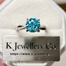 Load image into gallery viewer Custom-made Blue Moissanite Twisted Round Brilliant 2ct Ring
