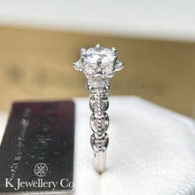 Load image into gallery viewer Moissanite Vintage Noble Ring Moissanite Vintage Royal Ring