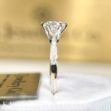 將圖片載入圖庫檢視器 Moissanite Six Prongs Ring 莫桑石靈動六爪戒指