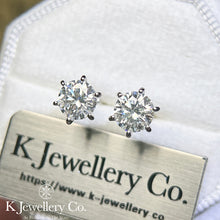 將圖片載入圖庫檢視器 Moissanite Six Prong Earring 莫桑石清鑲高六爪螺絲/耳環