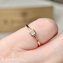 Load image into gallery viewer Moissanite Mini 0.3ct Princess Cut Ring Moissanite Princess Cut 30 Points Ring