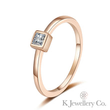 Load image into gallery viewer Moissanite Mini 0.3ct Princess Cut Ring Moissanite Princess Cut 30 Points Ring