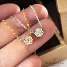 Load image into gallery viewer Cubic Zirconia Taille Impératrice cut Necklace - Imported Custom-Made High Carbon Diamond Queen Cut Necklace