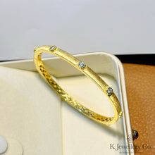 將圖片載入圖庫檢視器 Cubic Zirconia Silver Brushed Bangle 進口訂製高碳鑽純銀拉絲手鐲