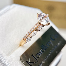 將圖片載入圖庫檢視器 Moissanite Aurora Dawn Ring 莫桑石晨曦之光戒指