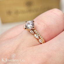 將圖片載入圖庫檢視器 Moissanite Aurora Dawn Ring 莫桑石晨曦之光戒指