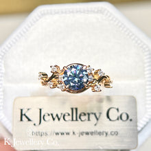 Load image into gallery viewer Moissanite Swiss Blue Ring Customized Swiss blue moissanite arabesque rose ring