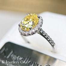 將圖片載入圖庫檢視器 Moissanite Yellow Oval Halo Ring 訂制版黃色莫桑石鵝蛋形圍鑲戒指
