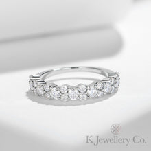 Load image into gallery viewer Moissanite Starlight Cluster Ring