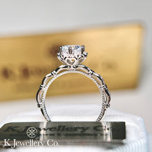 Load image into gallery viewer Moissanite Vintage Crown Flower Setting Ring Moissanite Vintage Crown Flower Setting Ring