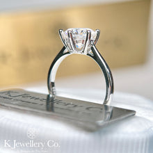 Load image into gallery viewer Moissanite Six Prong Ring Moissanite classic small arm six prong ring