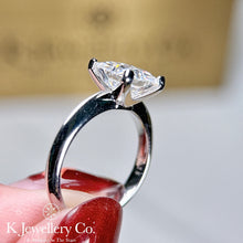 將圖片載入圖庫檢視器 Moissanite Princess Cut Ring 莫桑石公主方戒指