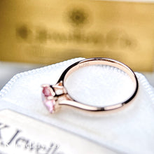 將圖片載入圖庫檢視器 18K Gold Pink Moissanite Four Prong Ring 粉紅莫桑石18K金四爪戒指