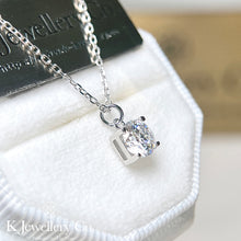 Load image into gallery viewer Moissanite Classic Four Prong Necklace Moissanite square bottom simple four-claw necklace