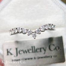 Load image into gallery viewer Moissanite V Stacking Ring Moissanite V-shaped row ring