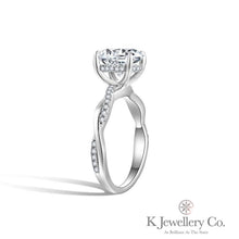 Load image into gallery viewer Moissanite Twisted Round Brilliant 2ct Ring Moissanite Round Two Card Wave Ring