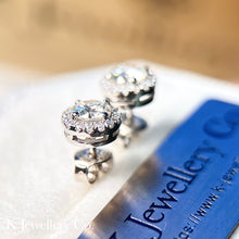 將圖片載入圖庫檢視器 Moissanite Halo Full Paved Earrings 莫桑石圓型微鑲耳釘