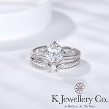 Load image into gallery viewer Moissanite 2ct Cushion Cut Princess Crown Ring Moissanite crown pillow type 2 card ring