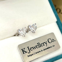 將圖片載入圖庫檢視器 Moissanite Heart Shape Ear Studs 莫桑石愛心型鑽耳釘