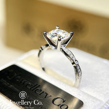 Load image into gallery viewer Moissanite Elegant Four Prong Ring 1.5 Carat Full Moissanite High Setting Vintage Ring