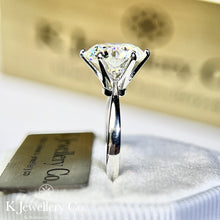 Load image into gallery viewer Moissanite Classic Six Prongs 5ct Ring Moissanite Classic Six Prongs 5ct Ring