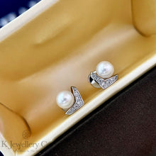 Load image into gallery viewer Pearl V Shape Earring Freshwater Pearl V Shape Earrings