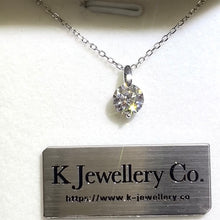 Load image into gallery viewer Moissanite Necklace Moissanite simple two-claw necklace