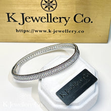Load image into gallery viewer Moissanite Beaded Full Paved Bangle full moissanite beaded edge hidden buckle bracelet