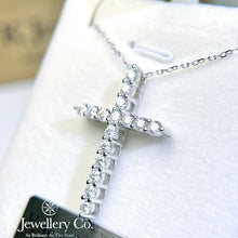 將圖片載入圖庫檢視器 Moissanite 1.6ct Cross Necklace 莫桑石1.6卡十字架頸鏈