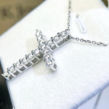 將圖片載入圖庫檢視器 Moissanite 1.6ct Cross Necklace 莫桑石1.6卡十字架頸鏈