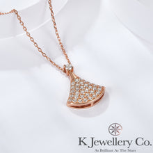 將圖片載入圖庫檢視器 Moissanite Diva Necklace 莫桑石小裙子頸鏈
