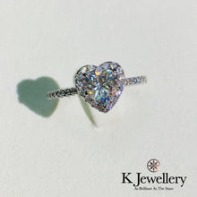 Load image into gallery viewer Moissanite Paved Heart Ring Moissanite heart-shaped full-circle ring
