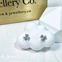 將圖片載入圖庫檢視器 Moissanite Three Stone Earrings 莫桑石三石耳釘