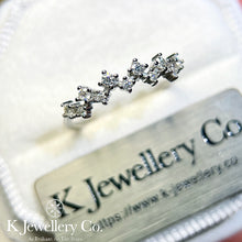 將圖片載入圖庫檢視器 Moissanite Wave Stacking Ring莫桑石波浪星鑽排戒