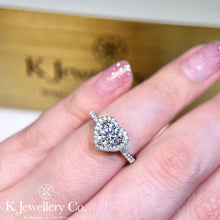 將圖片載入圖庫檢視器 Moissanite Heart Full Paved Ring 莫桑石傾心戒指