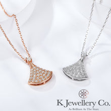 將圖片載入圖庫檢視器 Moissanite Diva Necklace 莫桑石小裙子頸鏈