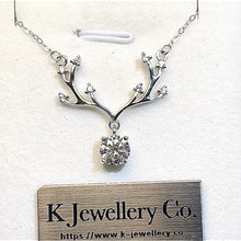 Load image into gallery viewer Moissanite Deer 1ct Necklace Moissanite Deer 1 card necklace