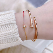 將圖片載入圖庫檢視器 Cubic Zirconia Rabbit Redline Bracelet 高碳鑽兔子紅繩手鏈