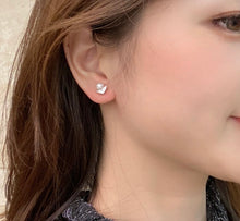 Load image into gallery viewer Pearl V Shape Earring Freshwater Pearl V Shape Earrings