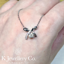 將圖片載入圖庫檢視器 Moissanite Bowknot Necklace 莫桑石蝴蝶結頸鏈