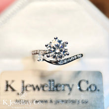 Load image into gallery viewer Moissanite Star Wishes Ring Moissanite Star Wishes Ring