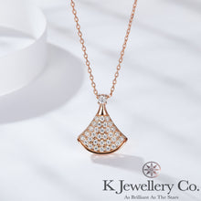 將圖片載入圖庫檢視器 Moissanite Diva Necklace 莫桑石小裙子頸鏈