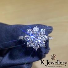 Load image into gallery viewer Moissanite Snowflake Ring Moissanite luxury snowflake ring