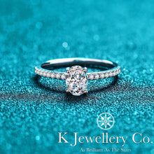 將圖片載入圖庫檢視器 Moissanite Oval Ring 莫桑石橢圓形石臂鑲戒指