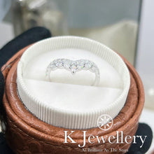 將圖片載入圖庫檢視器 Moissanite 18K Gold V Shape Princess Lace Ring